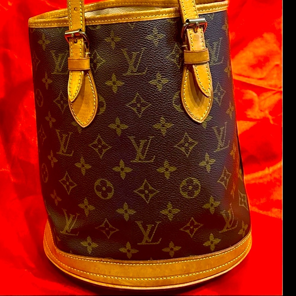 WOW POSHMARK - Authentic Louis Vuitton Bucket Bag - Picture 15 of 16